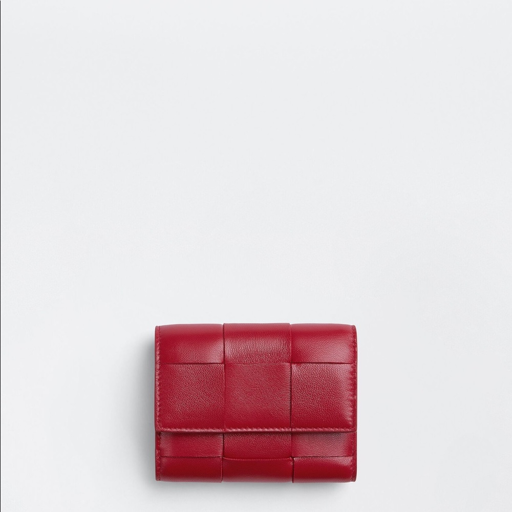 Bottega Veneta Tri-Fold Zip Wallet red